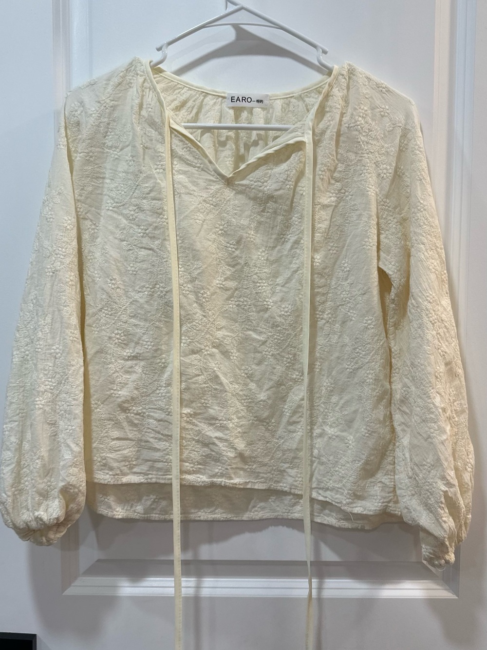 Cream Lace-Texture Peasant Blouse